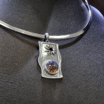 СРЕБЪРЕН МЕДАЛЬОН – УНИКАТ, С КАРТИНЕН АХАТ