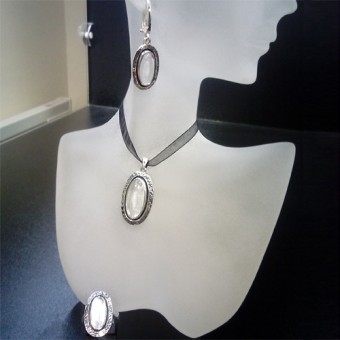 СРЕБЪРЕН КОМПЛЕКТ С ПЛАНИНСКИ КРИСТАЛ