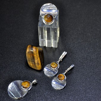 СРЕБЪРЕН КОМПЛЕКТ С КАМЪК ТИГРОВО ОКО