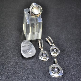 СРЕБЪРЕН КОМПЛЕКТ С ПЛАНИНСКИ КРИСТАЛ