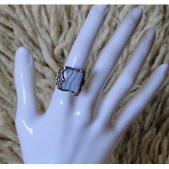 СРЕБЪРЕН ПРЪСТЕН С АХАТ