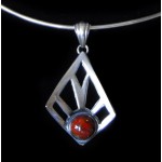 СРЕБЪРЕН МЕДАЛЬОН С АХАТ