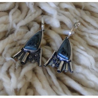 СРЕБЪРНИ ОБЕЦИ С ТУНГУАИТ